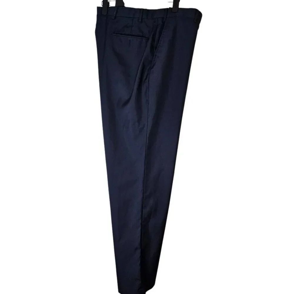 Jos.A.Bank "Traveler" navy dress pants. 40X32. #957